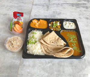 Delux Thali