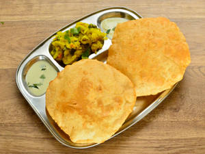 Poori (3 Pcs) + Curry