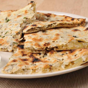 Aloo Pyaz Kulcha