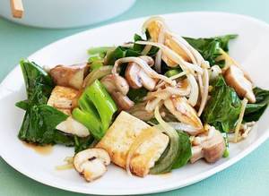 Tofu in Mushroom & Greens
