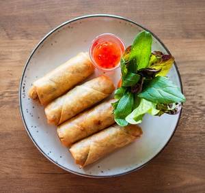 Crispy Veg Spring Roll (4 Pcs)