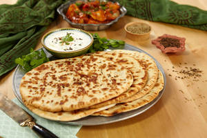 1pc Aloo Paneer Paratha With Curd & Pickle