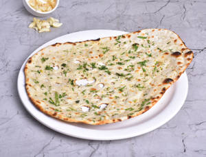 Garlic Butter Naan (1 Pc)