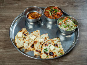 Kulcha Chole (2 Pcs)