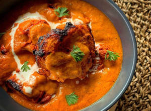 Chicken Tikka Butter Masala [Tandoori Chi In Rich Gravy]