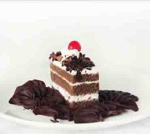 Black Forest Fresh Cream Pasteries [1 Pc]