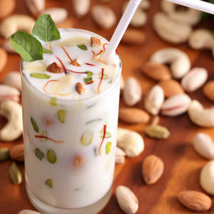 Dryfruit Delight Shake