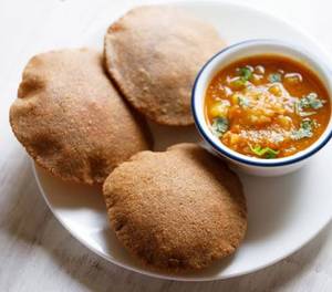 Navratri Aloo Ki Sabji ( 300 ml)+ Kuttu Puri ( 4 Pcs )