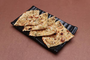 Garlic Naan (1 Pc)