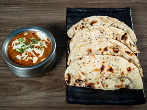 Butter Paneer Masala with Butter Naan (2 Pcs)