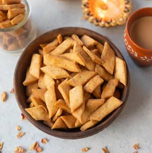 NAMAK PARA