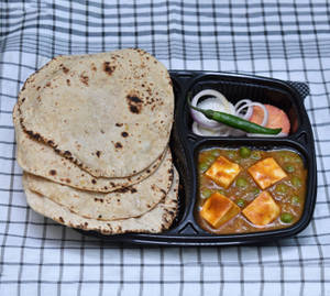 Matar Paneer + 4 Tawa Roti + Salad