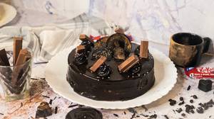 Chocolate Kitkat Cake
