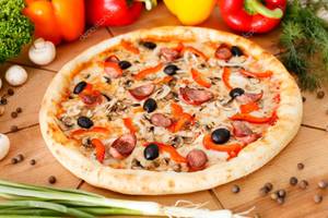 8"spacial Cheesy Chiken Tikka Pizza