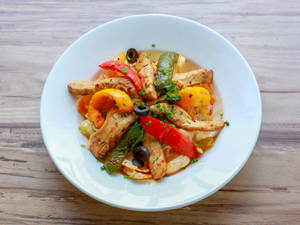 Brio Signature Salad Chicken