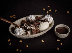 Brownie Therapy Sundae