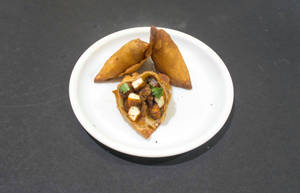 Paneer Samosa 2(pcs)