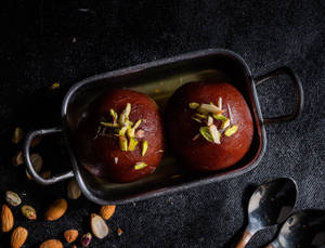 Lahori Gulab Jamun
