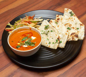 Cheese Naan with Gravy