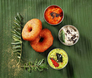 Medu Vada - 2 Pcs