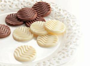 Pure Chocolate Creamy Milk & White (40 Pcs)