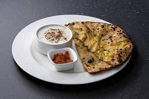 Paneer Paratha With Curd