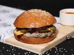 Caramelized Onion Cheese Burger