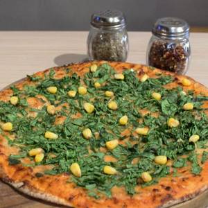 Spinach & Corn Pizza