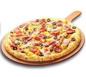 Onion tomato capsicum pizza