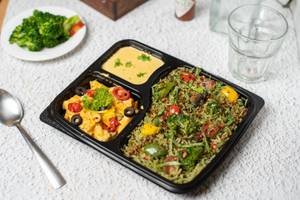 Green Rice With + Cheese Sauce+ Pink Sauce Pasta Combo.