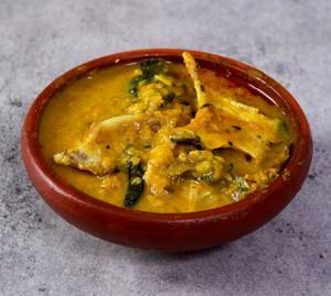 Macher Matha Diye Dal