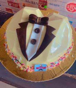 Fathers Day Pinata Cake