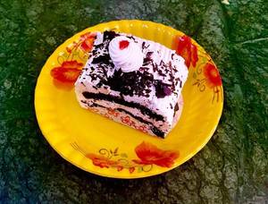 Delicious Black Forest Premium Pastry