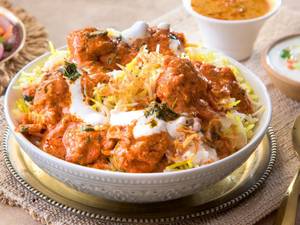 Andhra Butter Chicken Boneless Dum Biryani With Salan, Raita And Salad (4pc Chicken)
