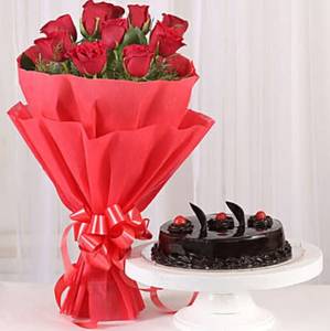 Truffle Cake With 10 Red Rose Bouquet