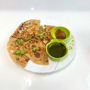 Paneer mix veg paratha [2 pieces]