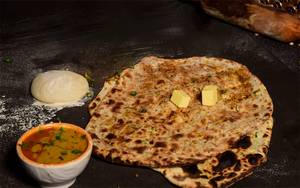Chicken Naan with Gravy