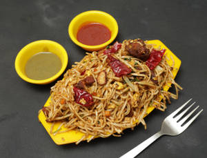 Schezwan Chicken Noodles