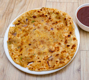 Tawa Paneer Paratha (1 Pc)