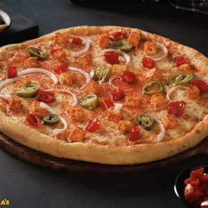 Achari Paneer Pizza