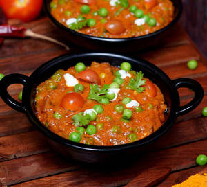 Tomato Green Peas Masala