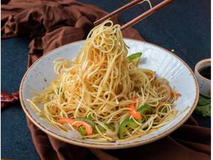 Veg Hakka Noodles