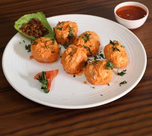 Tandoori Paneer Momos (6 Pcs)