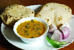 Daal Fry With Chapati [4 Pieces]