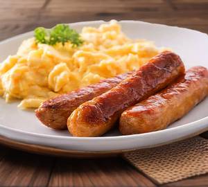 Scarambled Egg With Smoky Grilled Chicken Sausage [2 Pieces]