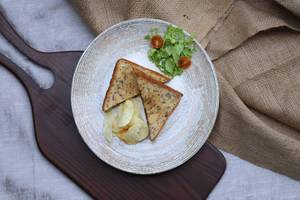 Hummus Olive Sandwich