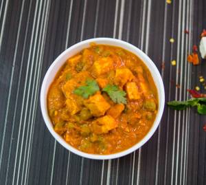 Matar Paneer   