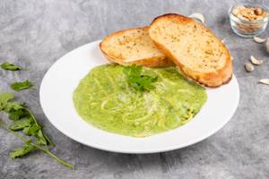 Chilli Coriender And Cashew Pesto Pasta