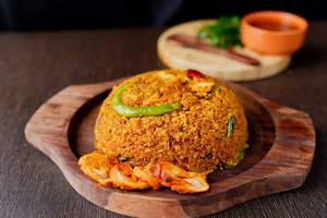 Puttu Nirachathu Chicken