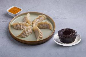 Steamed Chilli Cheese Momos & Choco Lava Cake Combo